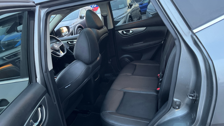 Nissan Qashqai 1.5 dCi Tekna 5dr Diesel Hatchback